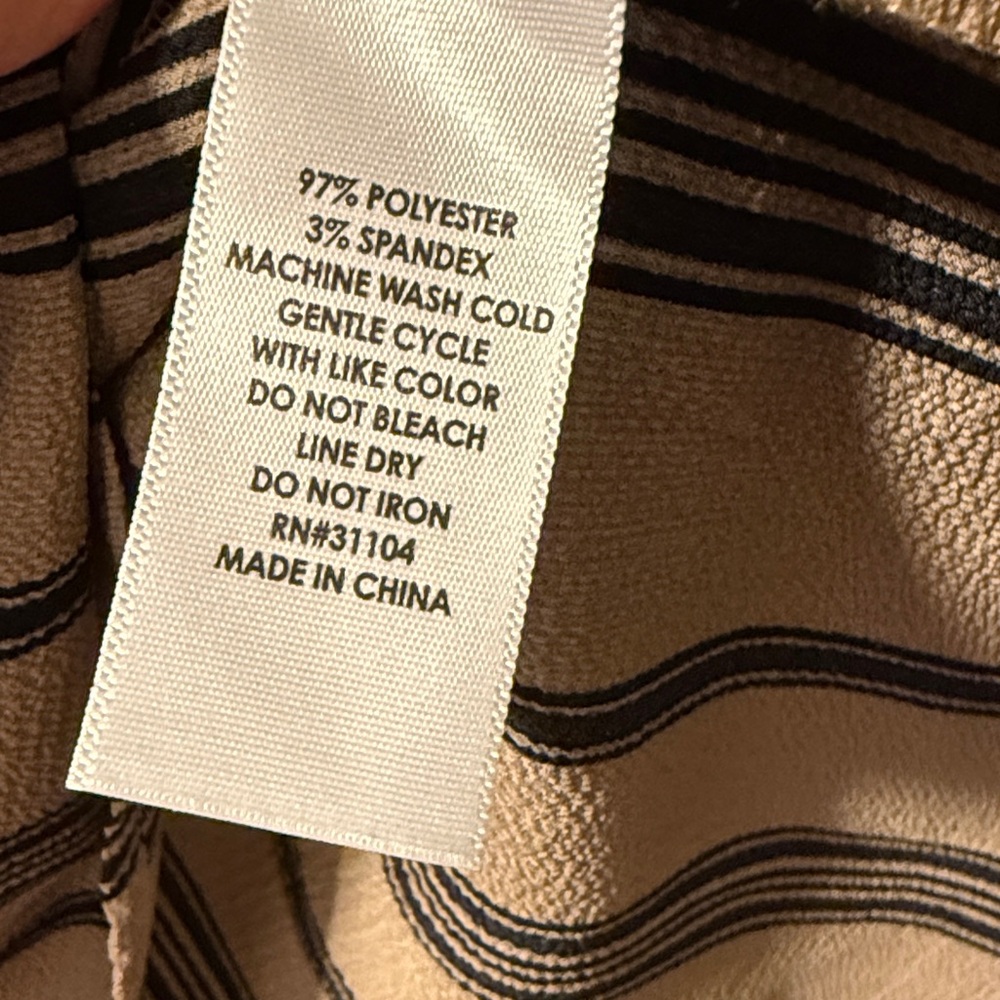 Kim Rogers Women's Black and Tan Striped Blouse size 2x - Picture 6 of 6